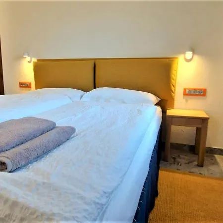 Attico Deluxe Vista - Al Glicine Apartment